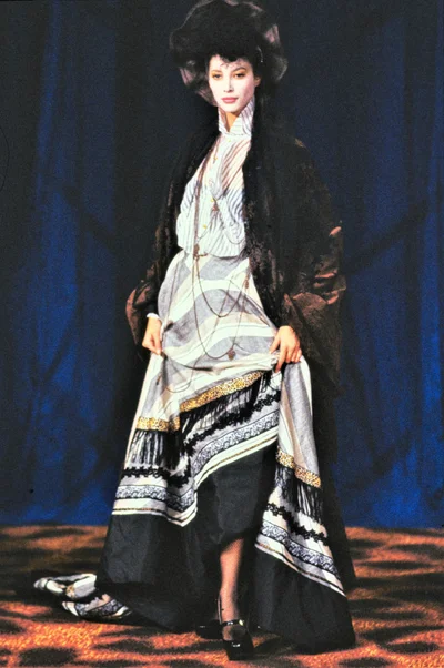 Look 32